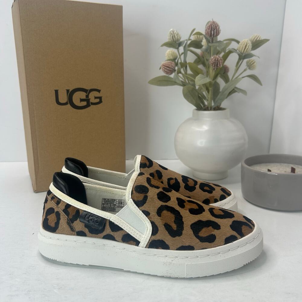 UGG Alameda Spotty Slip-On Cow Hair Sneaker Loafer Tan/Black Women’s 5 Tried On